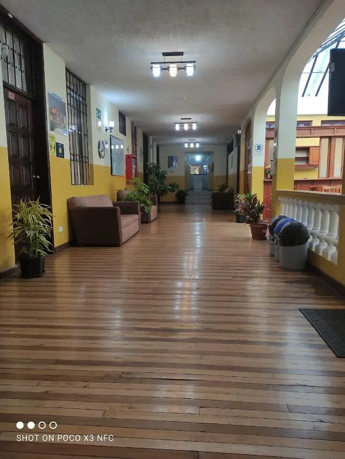 Hostal Puerta Del Sol Hotel Quito